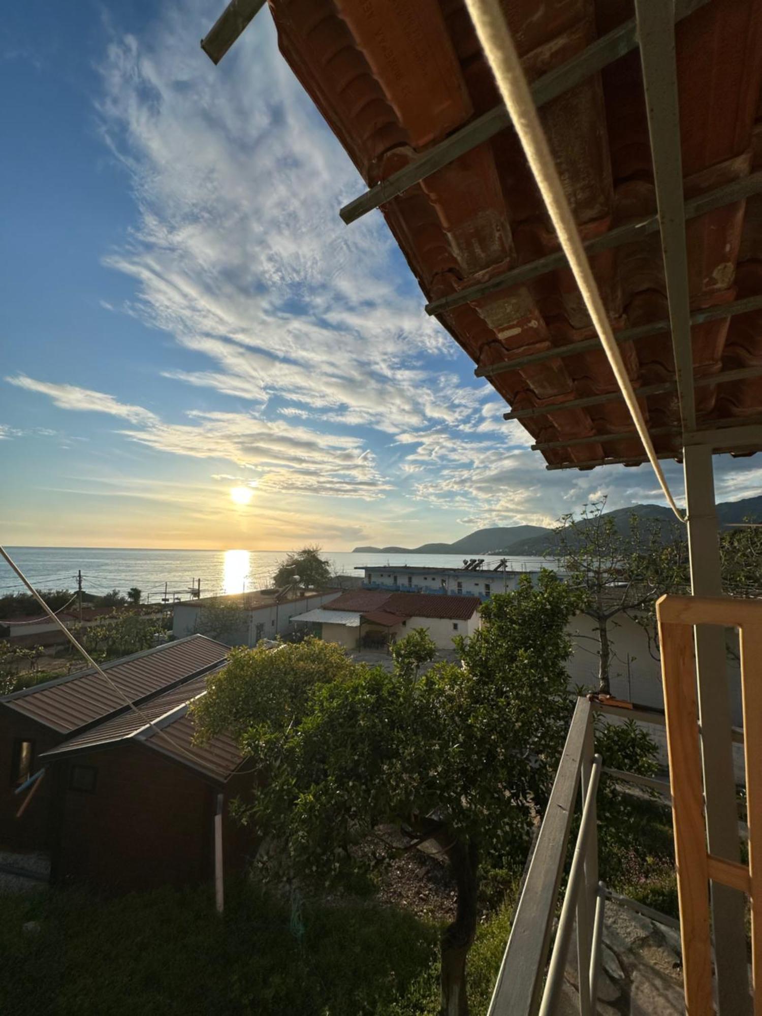 Tony Home Borsh Exterior foto